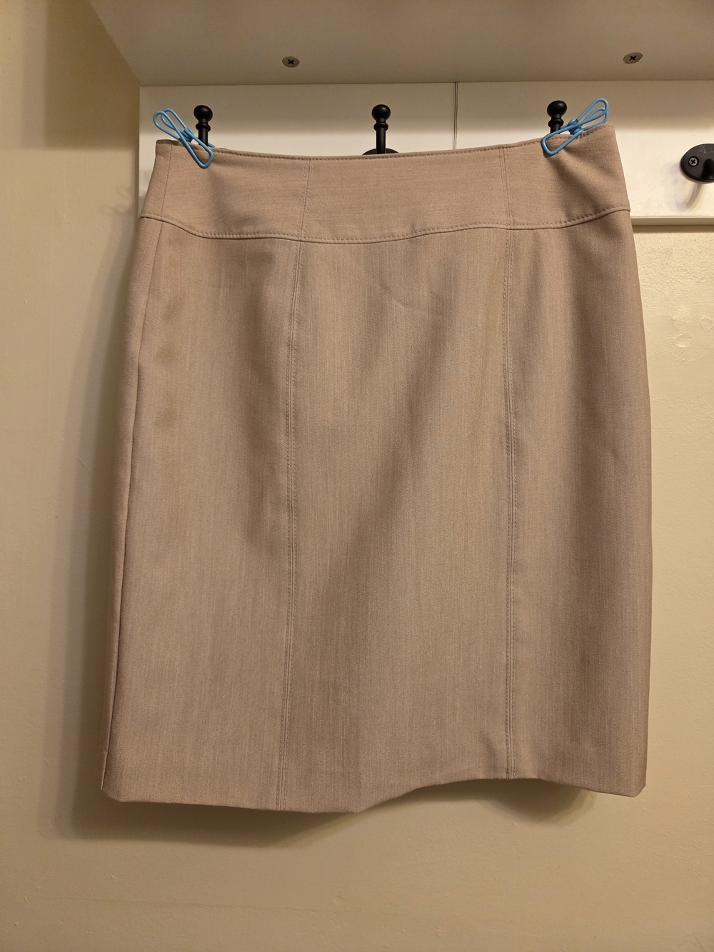 ​Worthington Tan Straight Pencil Skirt 10 Minimalist Neutral Corporate Preppy
